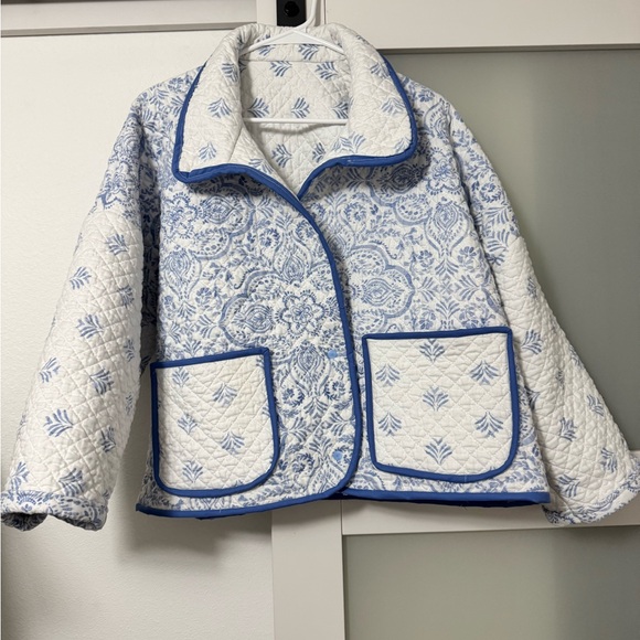 Handmade Blue and White Quilted Jacket - Picture 4 of 4